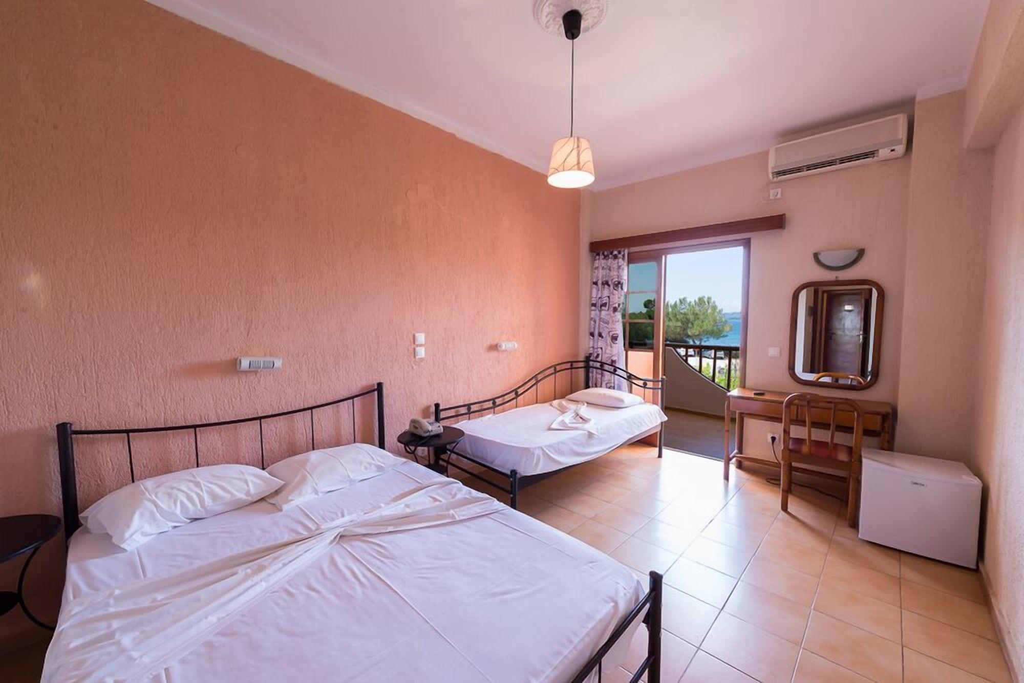 Galaxy Hotel أرغوستولي المظهر الخارجي الصورة